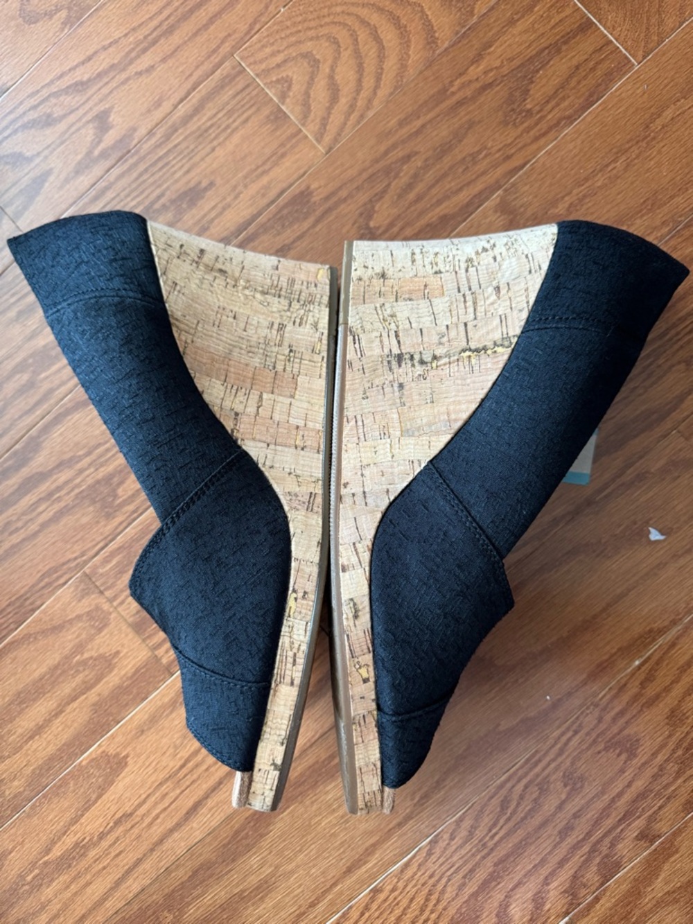 TOMS Black Cork Wedge Peep-Toe Espadrilles NWT and box - Picture 6 of 8